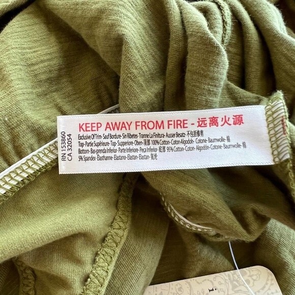 Free People green top women sleeveless Tee Off Bodysuit size S boho baddie - Picture 12 of 13